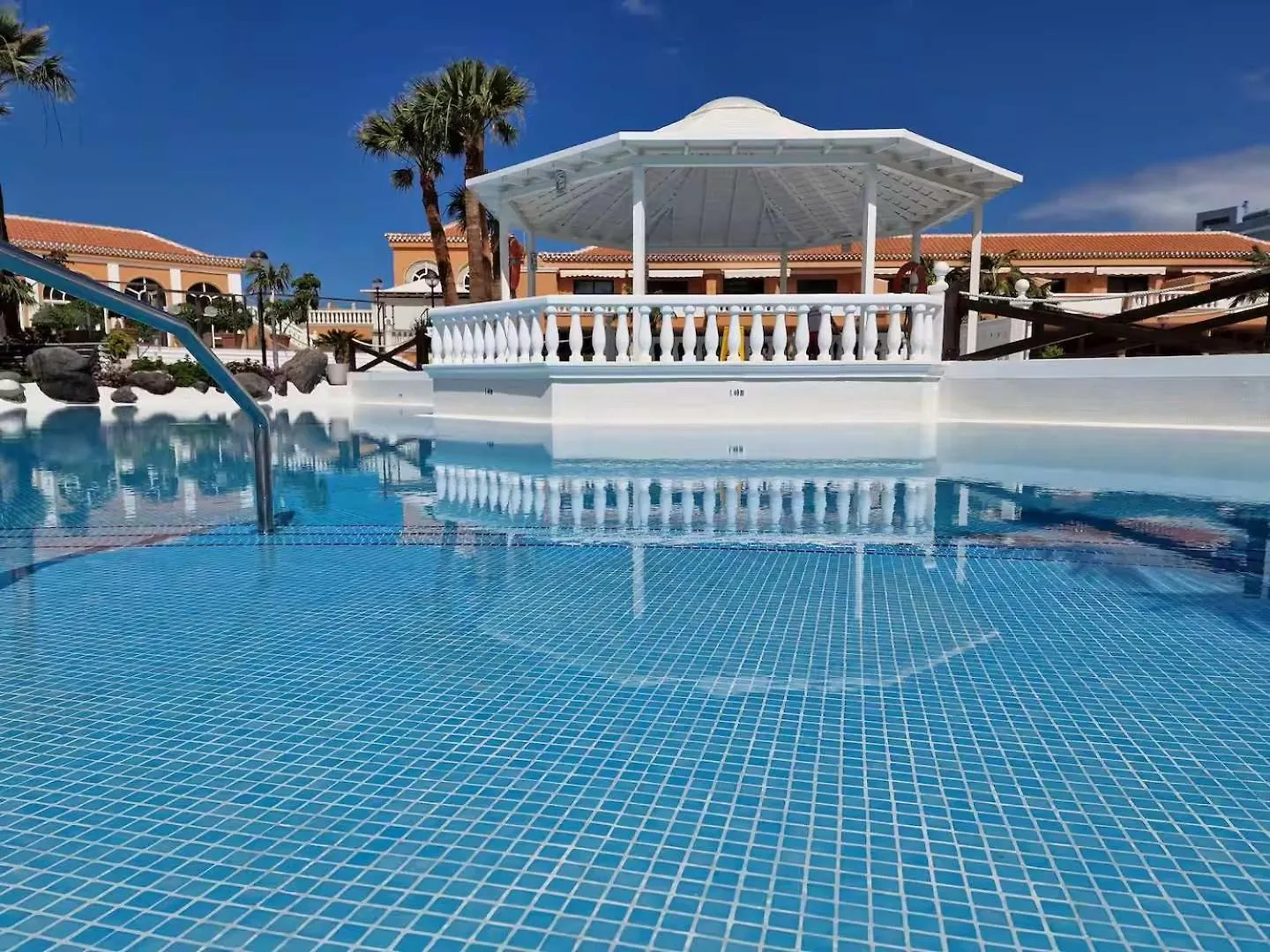 Tenerife Royal Gardens 23 - One Bed Playa de las Americas